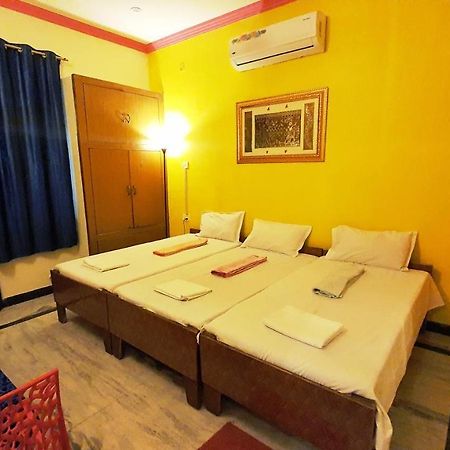 Anukampa Homestay Agra  Extérieur photo